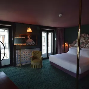 Pensao Madam's , Lisbon Portugal